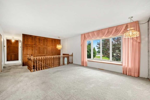 4515 Norquay Drive Nw, Calgary, AB - Indoor Photo Showing Other Room