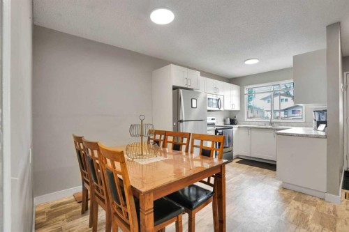 5620 Temple Drive Ne, Calgary, AB - Indoor Photo Showing Other Room