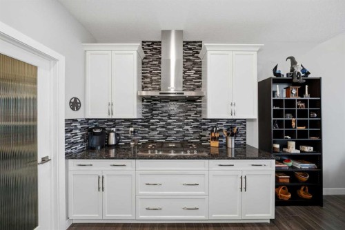 395 Boulder Creek Bay Se, Langdon, AB - Indoor Photo Showing Kitchen