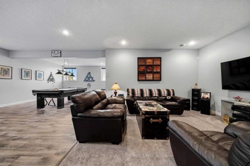 395 Boulder Creek Bay Se, Langdon, AB - Indoor Photo Showing Other Room