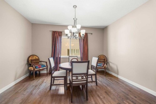 162 Sherwood Hill Nw, Calgary, AB - Indoor Photo Showing Dining Room