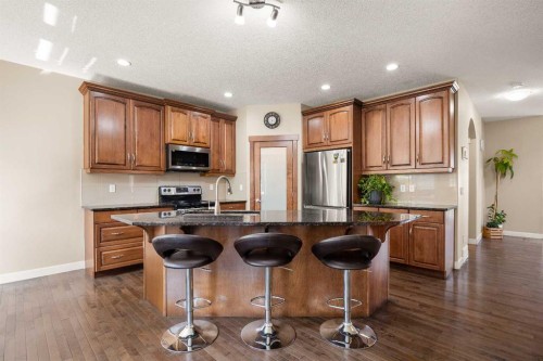 162 Sherwood Hill Nw, Calgary, AB - Indoor Photo Showing Kitchen With Stainless Steel Kitchen