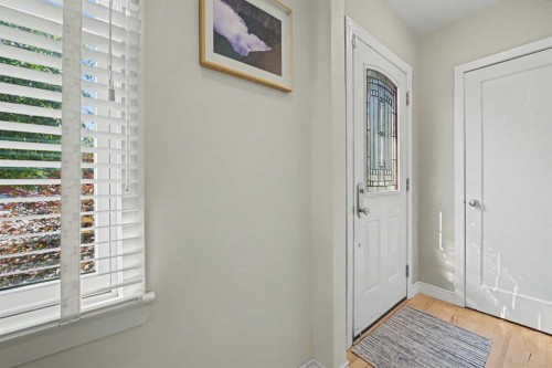 434 19 Street Nw, Calgary, AB - Indoor Photo Showing Other Room