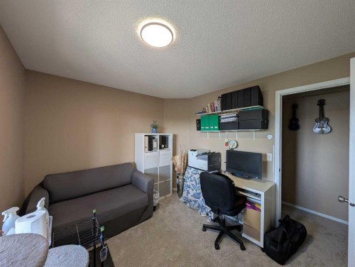 1421-8 Bridlecrest Drive Sw, Calgary, AB - Indoor