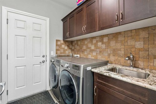 2257 Bayside Circle Sw, Airdrie, AB - Indoor Photo Showing Laundry Room
