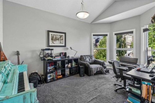2257 Bayside Circle Sw, Airdrie, AB - Indoor Photo Showing Office
