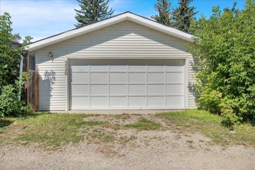 228 Nottingham Road Nw, Calgary, AB - Outdoor