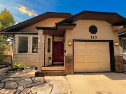 123 SUNMILLS Place SW Calgary, AB T2X 2R1