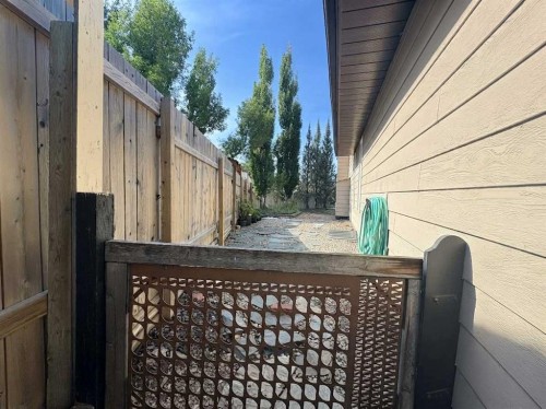 123 Sunmills Place Sw, Calgary, AB - Outdoor With Exterior