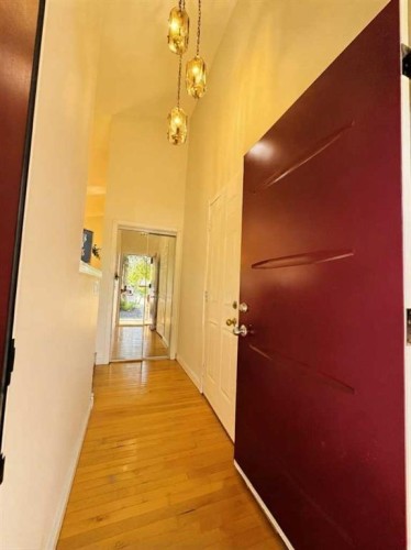 123 Sunmills Place Sw, Calgary, AB - Indoor Photo Showing Other Room