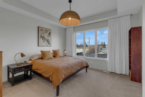7712 36 Avenue Nw, Calgary, AB - Indoor Photo Showing Bedroom