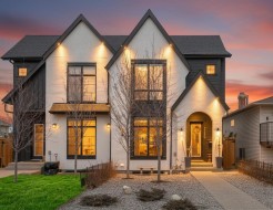 7712 36 Avenue NW Calgary, AB T3B 1V3