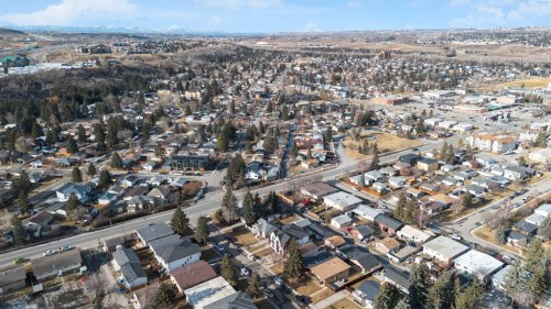 7712 36 Avenue Nw, Calgary, AB - Outdoor With View