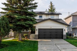 52 Shawnee Way SW Calgary, AB T2Y 2V4