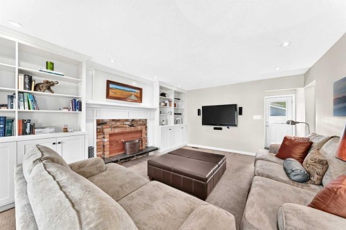 819 Parkwood Drive Se, Calgary, AB 