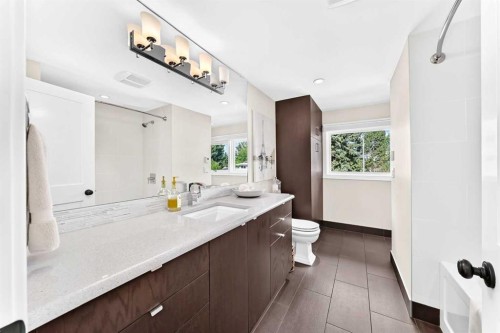 819 Parkwood Drive Se, Calgary, AB 