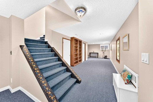 819 Parkwood Drive Se, Calgary, AB 