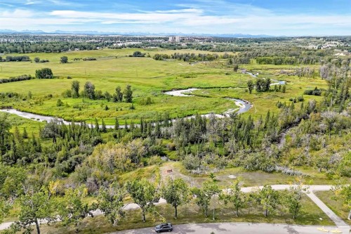 819 Parkwood Drive Se, Calgary, AB 