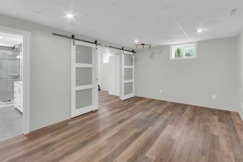 1 Thorncliffe Crescent Nw, Calgary, AB - Indoor