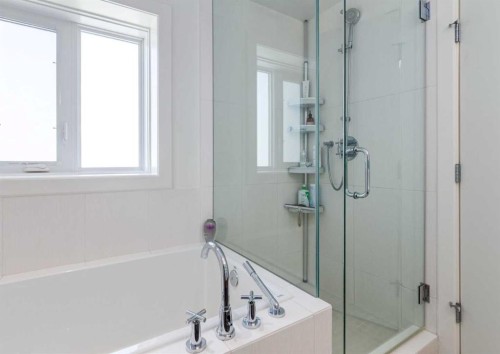 1-2427 2 Avenue Nw, Calgary, AB 