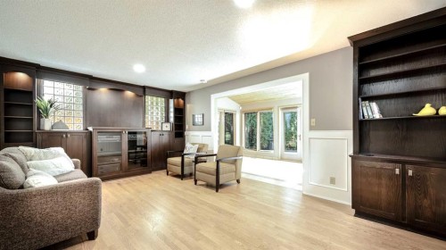 152 Mapleburn Drive Se, Calgary, AB 