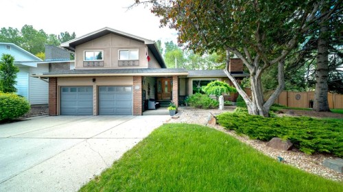 152 Mapleburn Drive Se, Calgary, AB 
