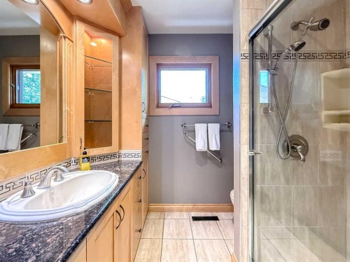 152 Mapleburn Drive Se, Calgary, AB 