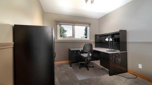 152 Mapleburn Drive Se, Calgary, AB 
