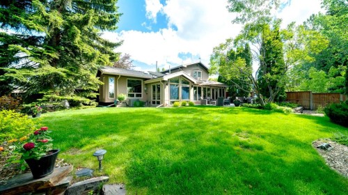 152 Mapleburn Drive Se, Calgary, AB 