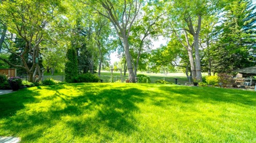 152 Mapleburn Drive Se, Calgary, AB 