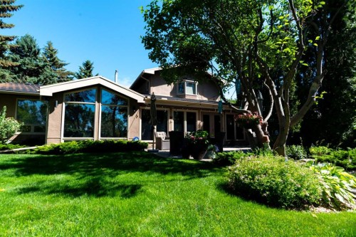 152 Mapleburn Drive Se, Calgary, AB 