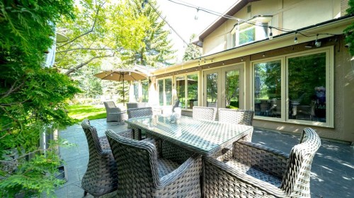 152 Mapleburn Drive Se, Calgary, AB 