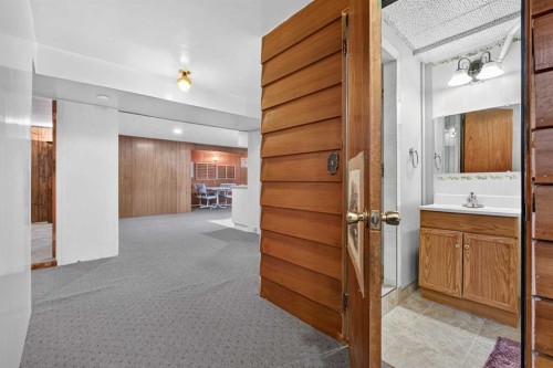 7035 Huntercrest Road Nw, Calgary, AB 