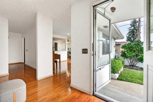 7035 Huntercrest Road Nw, Calgary, AB 