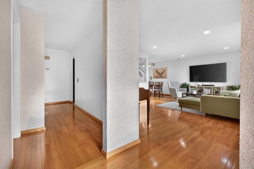 7035 Huntercrest Road Nw, Calgary, AB 