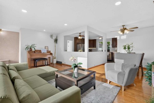 7035 Huntercrest Road Nw, Calgary, AB 