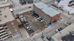 805 12 Avenue SW Calgary, AB T2R 0J1