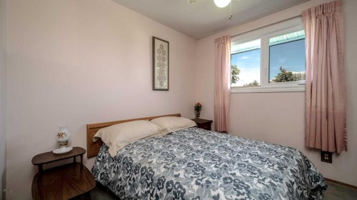 42 Harrow Place Sw, Calgary, AB 