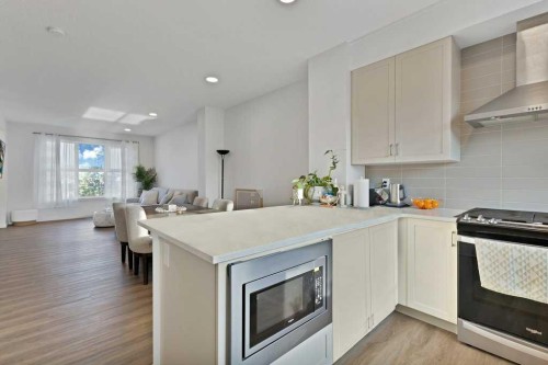 25 Savanna Manor Ne, Calgary, AB - Indoor Photo Showing Kitchen
