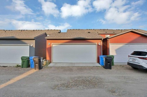 25 Savanna Manor Ne, Calgary, AB - Outdoor With Exterior