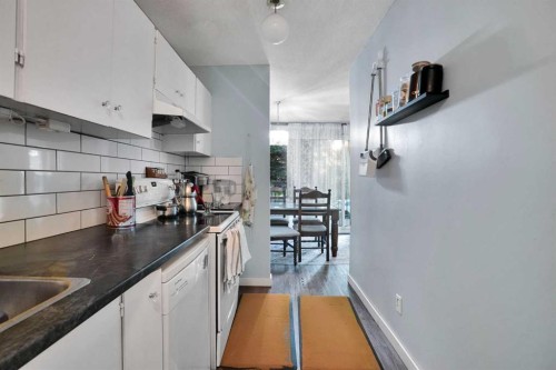 3429 Cedarille Drive Sw, Calgary, AB - Indoor Photo Showing Kitchen