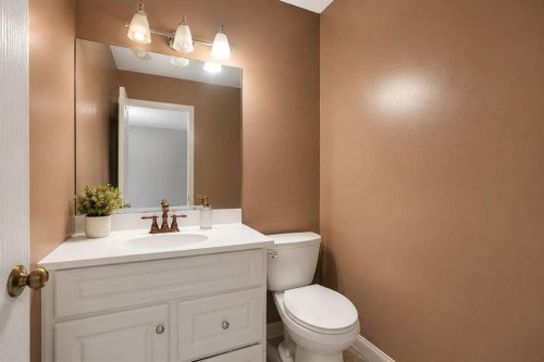 3429 Cedarille Drive Sw, Calgary, AB - Indoor Photo Showing Bathroom