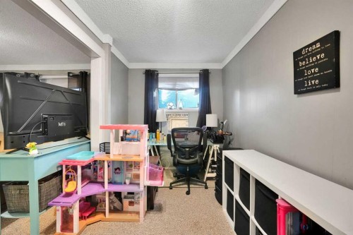 3429 Cedarille Drive Sw, Calgary, AB - Indoor Photo Showing Office