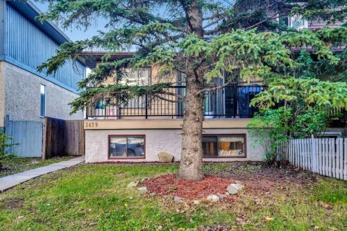 3429 Cedarille Drive Sw, Calgary, AB - Outdoor