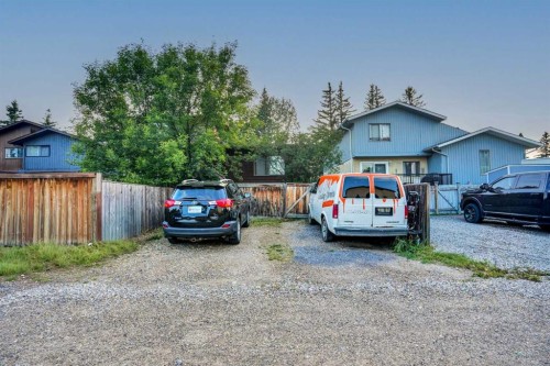 3429 Cedarille Drive Sw, Calgary, AB - Outdoor