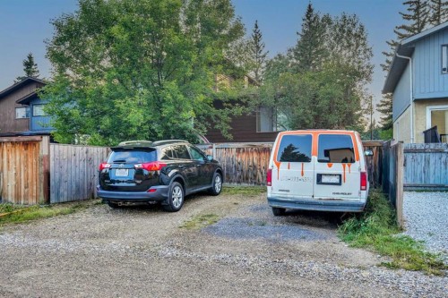 3429 Cedarille Drive Sw, Calgary, AB - Outdoor