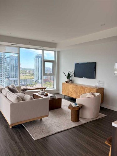 530 3 Street SE, Calgary, AB T2G 2L8 4
