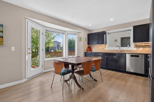 113 Riverview Court West, Calgary, AB - Indoor