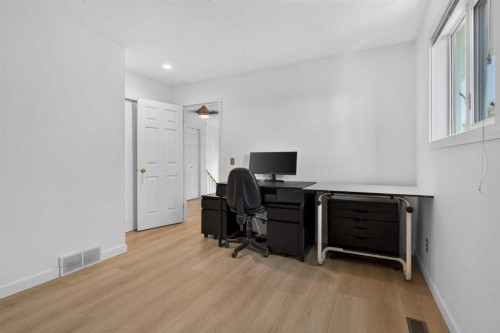 113 Riverview Court West, Calgary, AB - Indoor Photo Showing Office