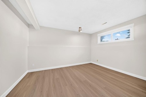 143 Applewood Drive Se, Calgary, AB - Indoor Photo Showing Other Room